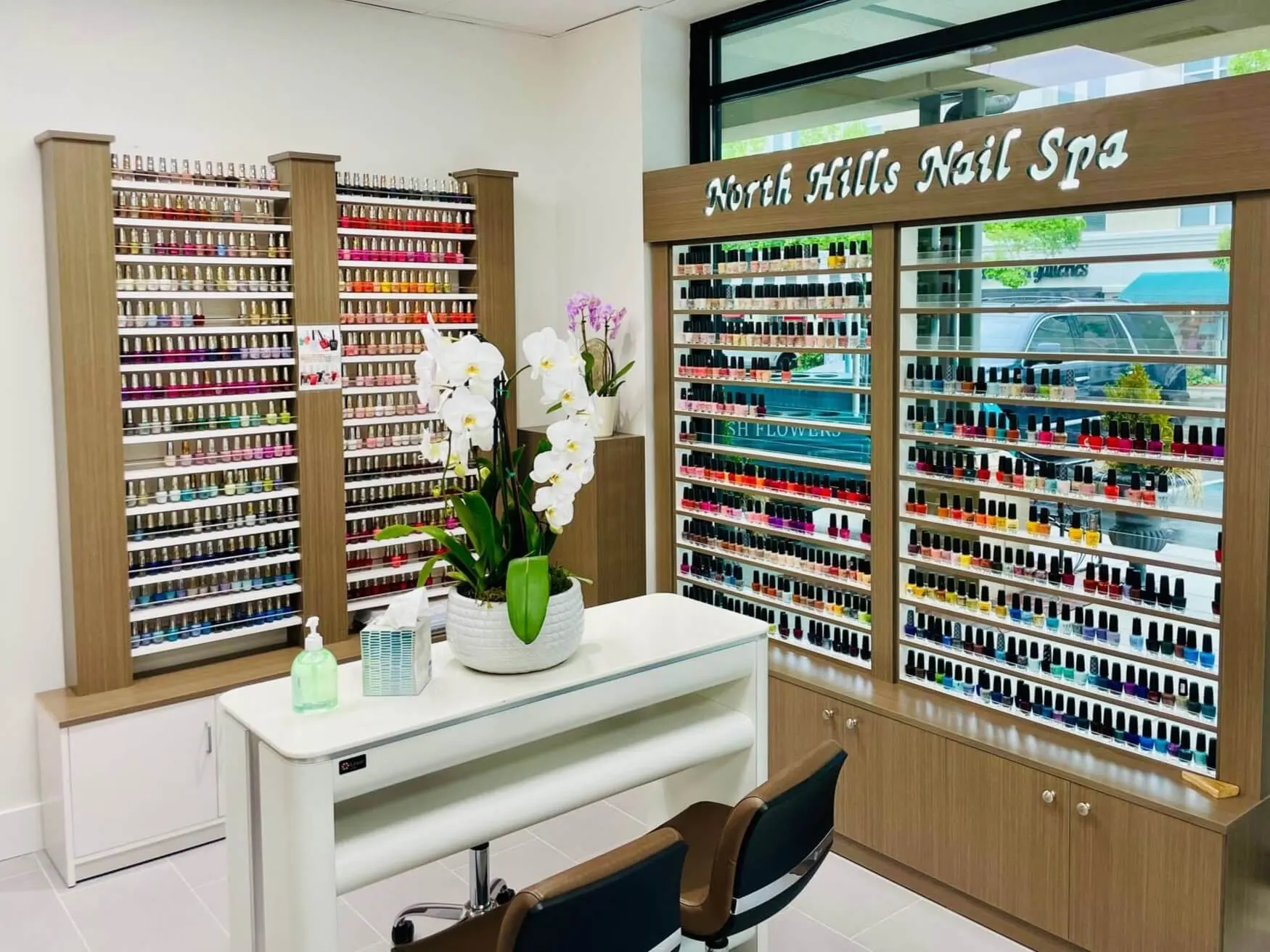 North Hills Nail Spa & Bar interior by D3, photo 2